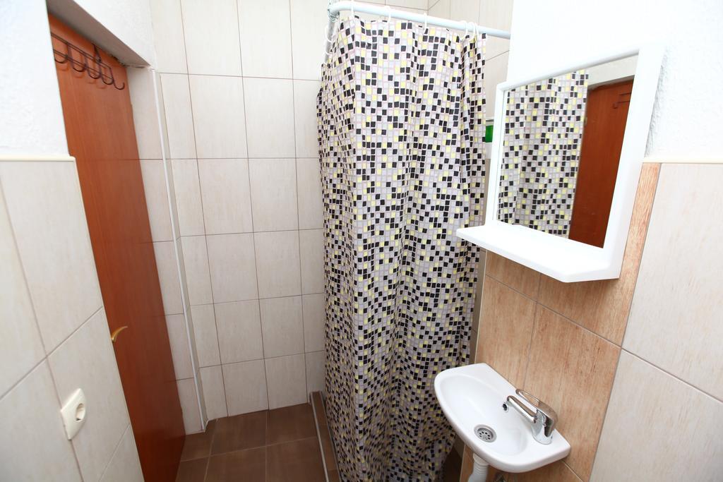 Hostel Cuba Banja Luka Buitenkant foto