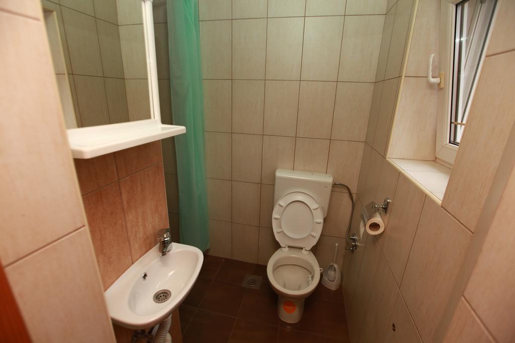 Hostel Cuba Banja Luka Buitenkant foto